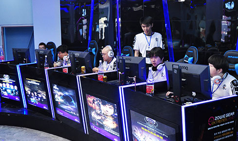 侧等待机会 侧等待机会