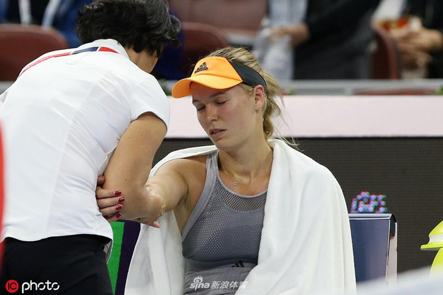 假手递手 假手递手